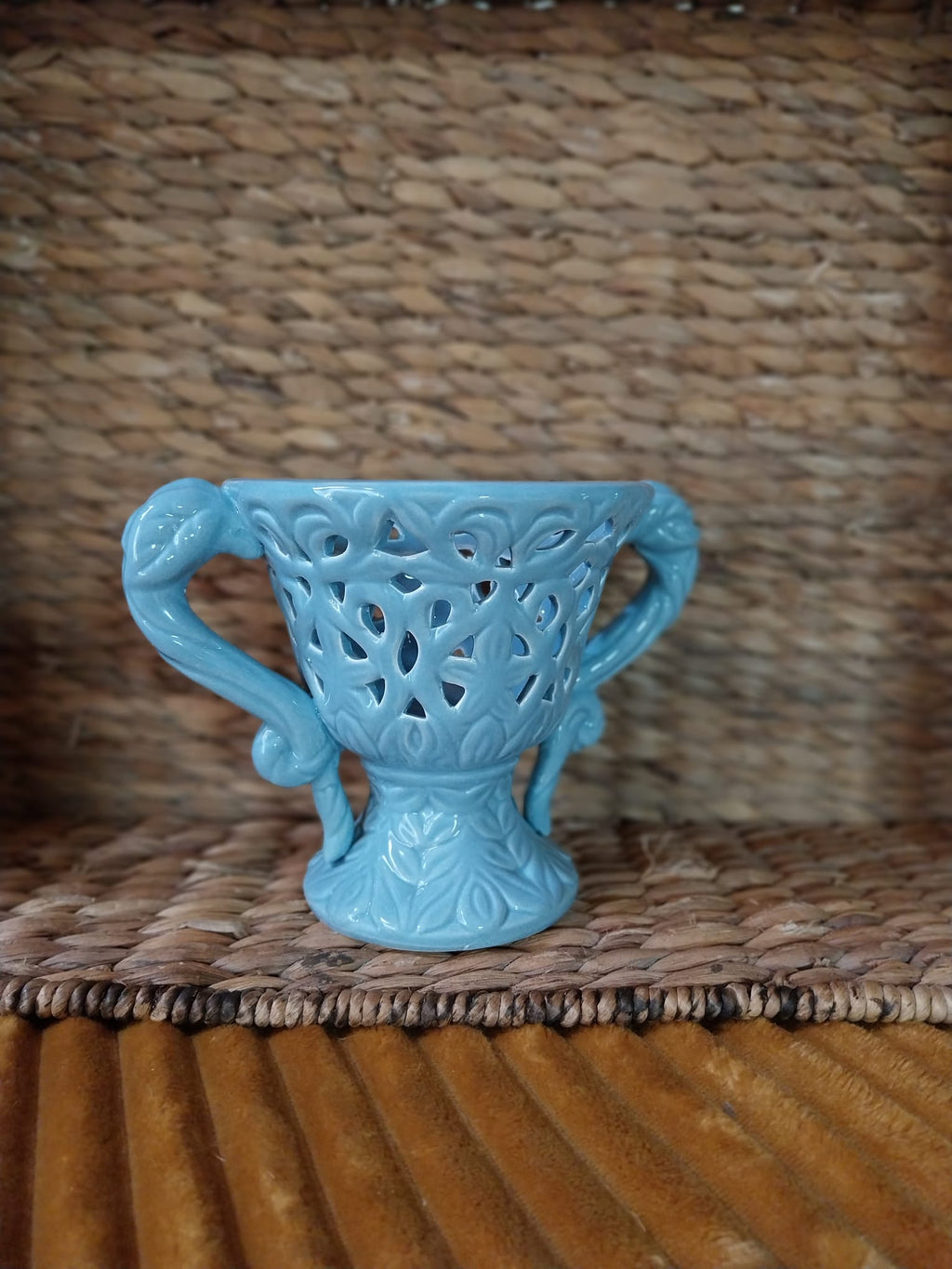 Petit vase ajouré vintage bleu ciel