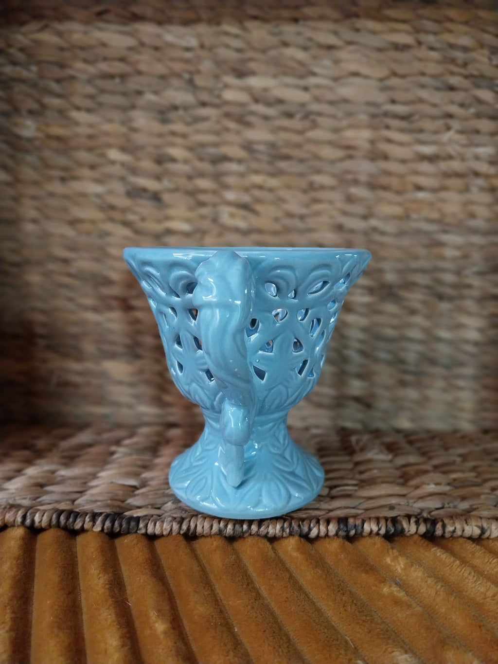 Petit vase ajouré vintage bleu ciel