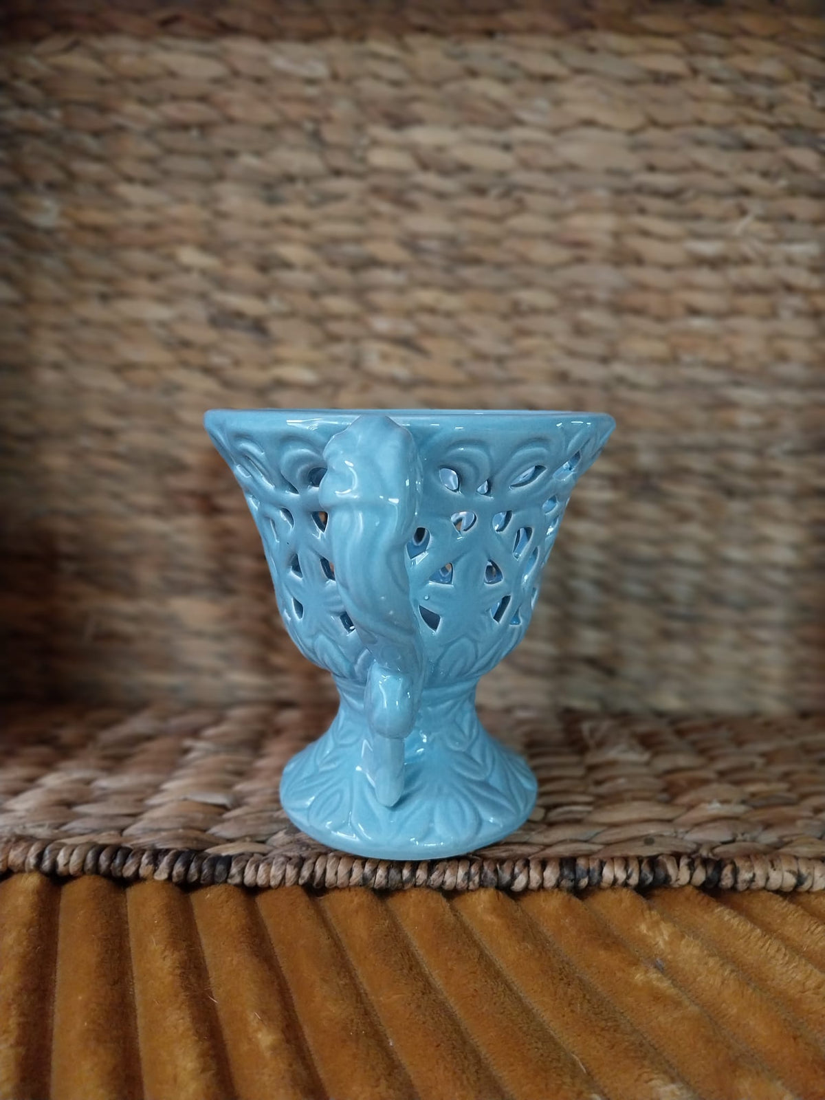 Petit vase ajouré vintage bleu ciel