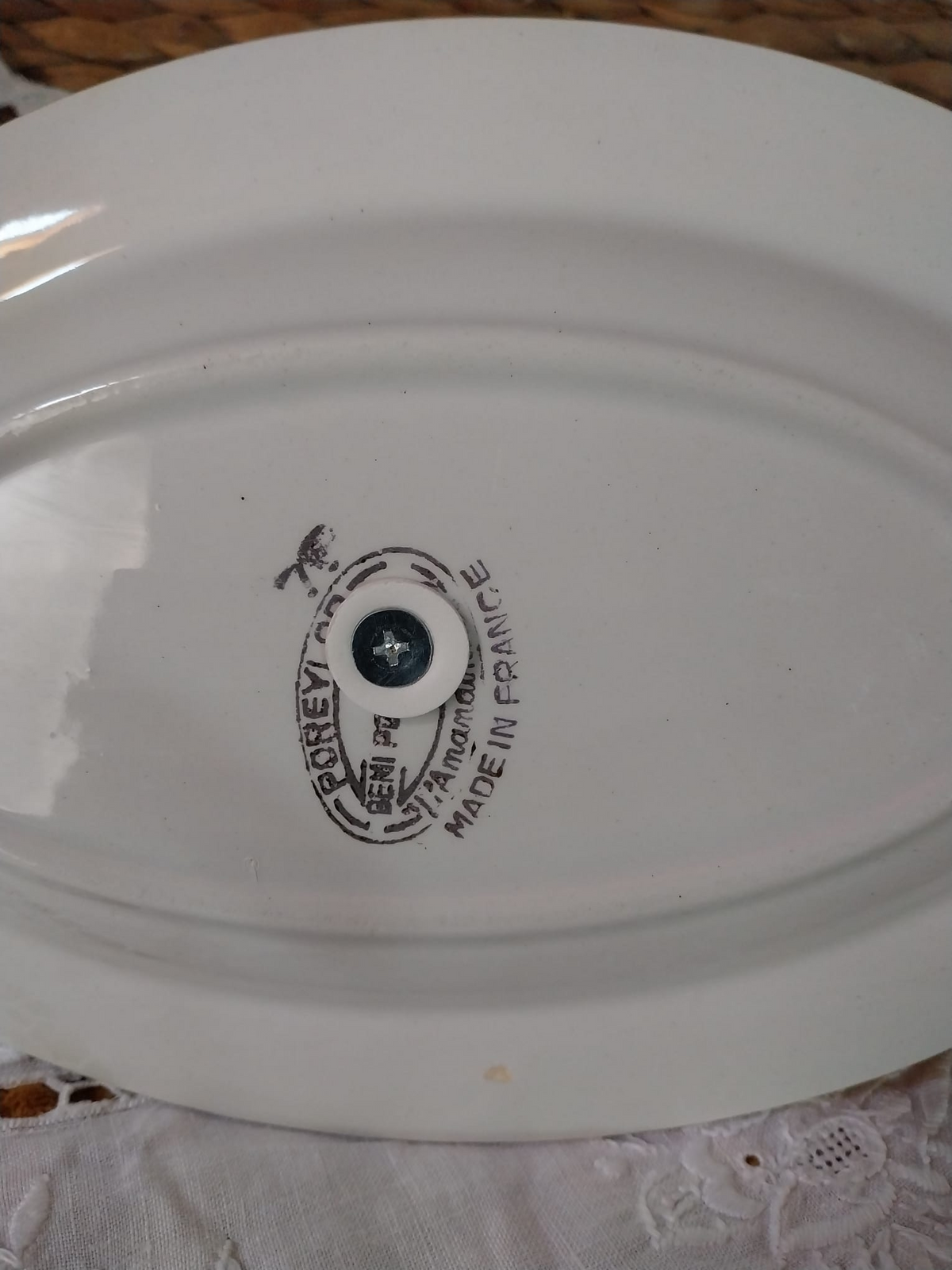 Plateau de présentation vintage en porcelaine fleurie