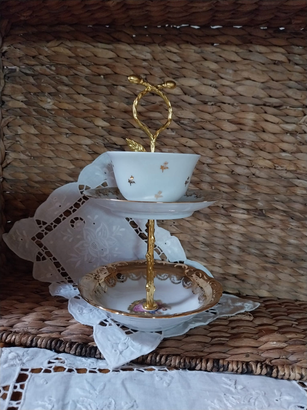 Petit serviteur vintage en porcelaine – 2 niveaux