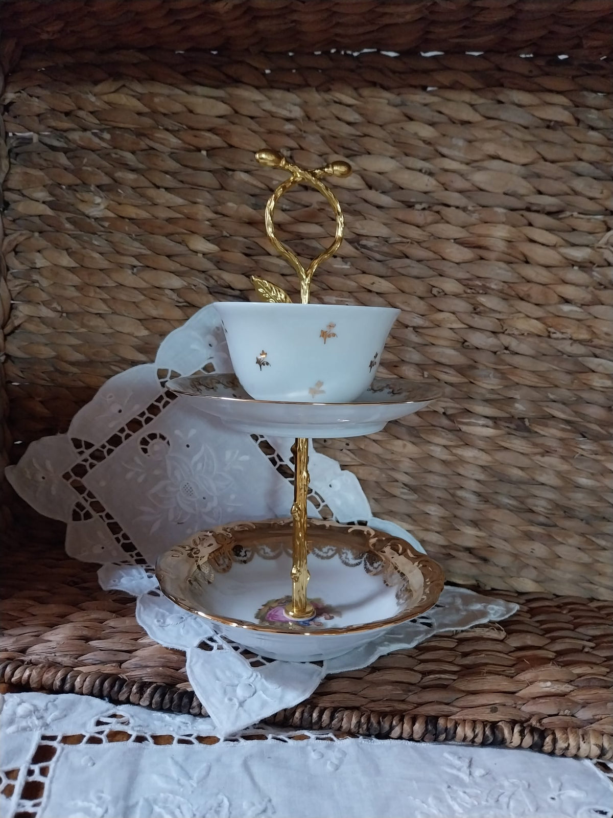 Petit serviteur vintage en porcelaine – 2 niveaux