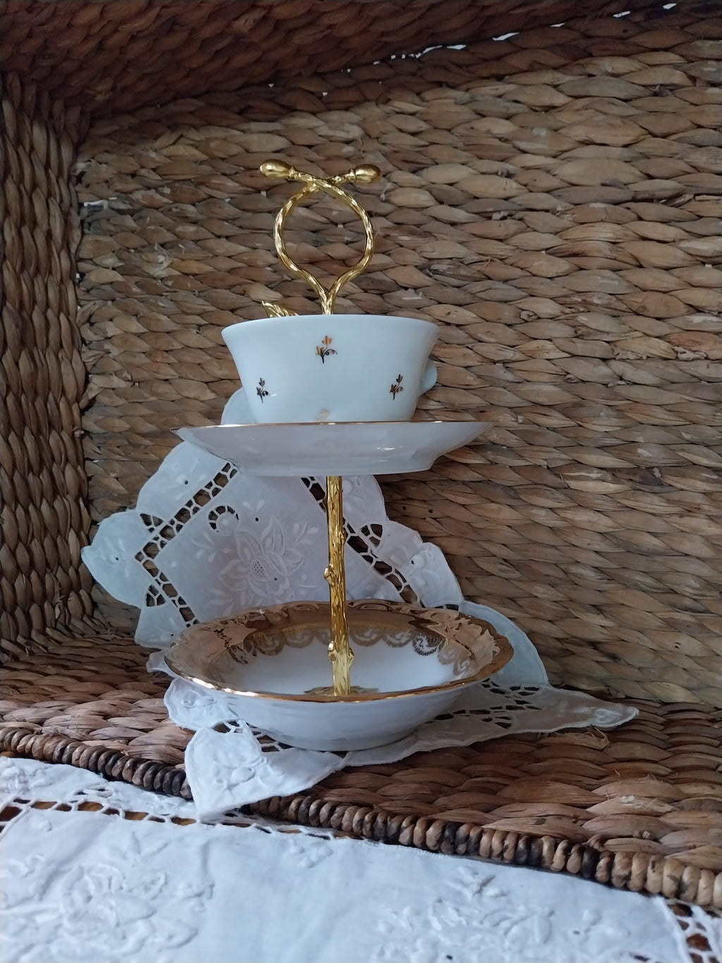 Petit serviteur vintage en porcelaine – 2 niveaux
