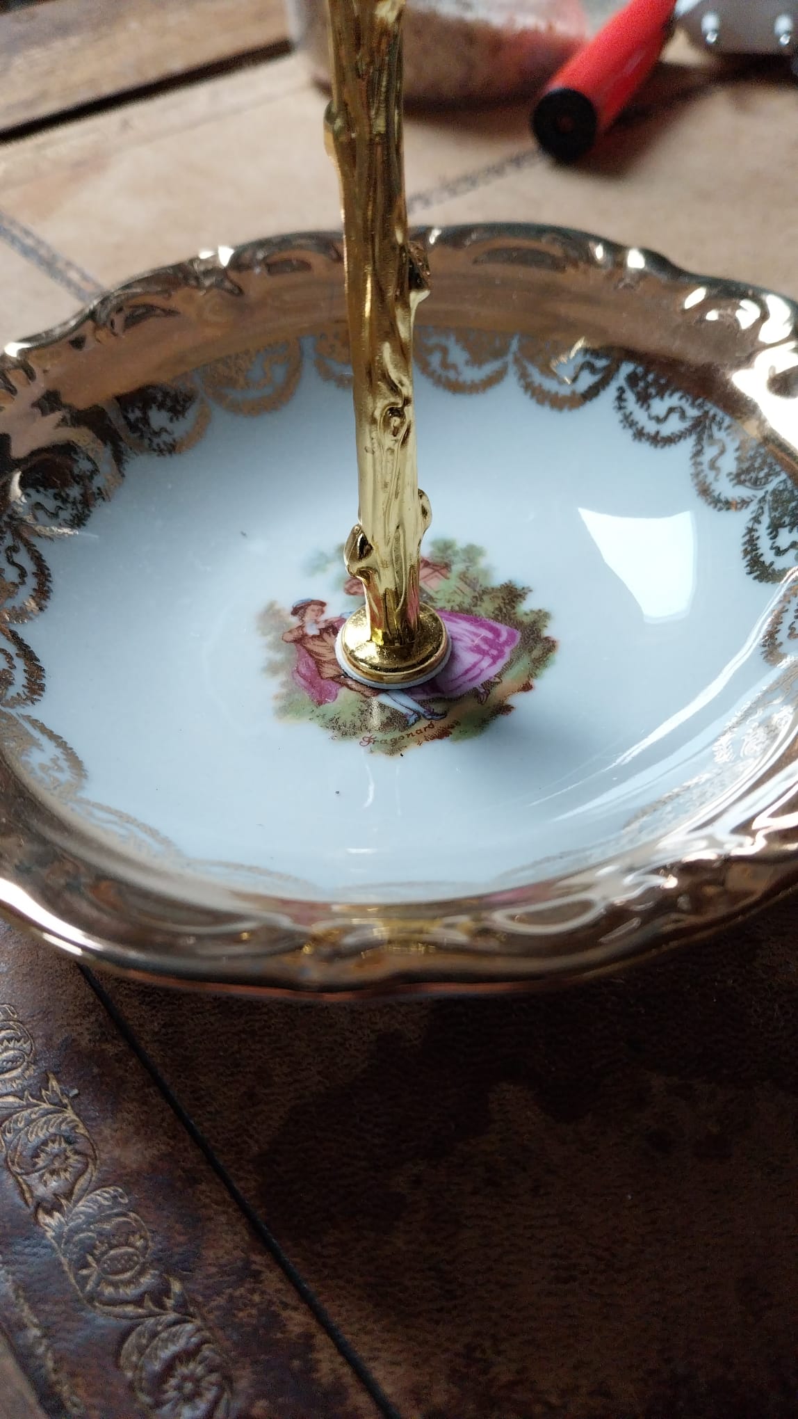 Petit serviteur vintage en porcelaine – 2 niveaux